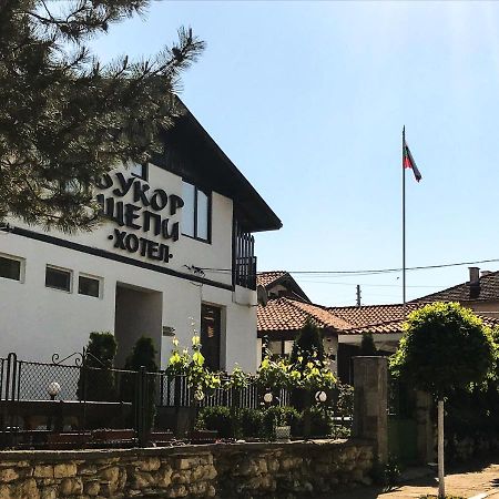 Guest House Bukor Shtepi Mandrica Zewnętrze zdjęcie