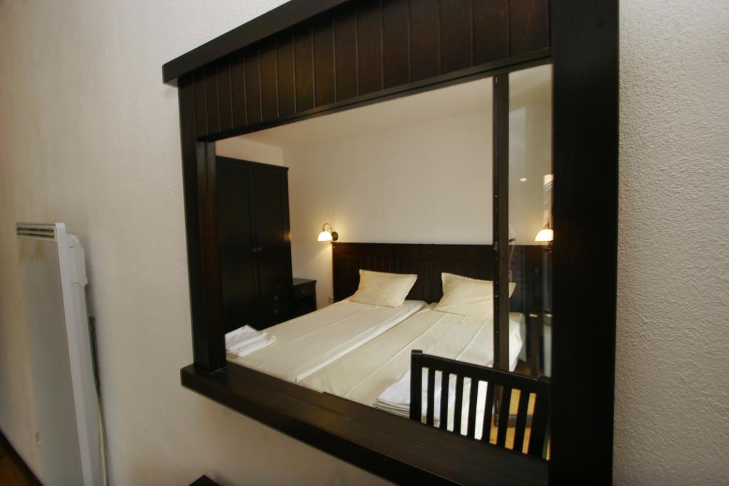 Guest House Bukor Shtepi Mandrica Zewnętrze zdjęcie