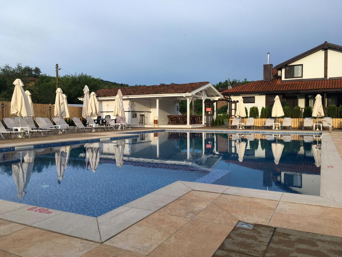 Guest House Bukor Shtepi Mandrica Zewnętrze zdjęcie