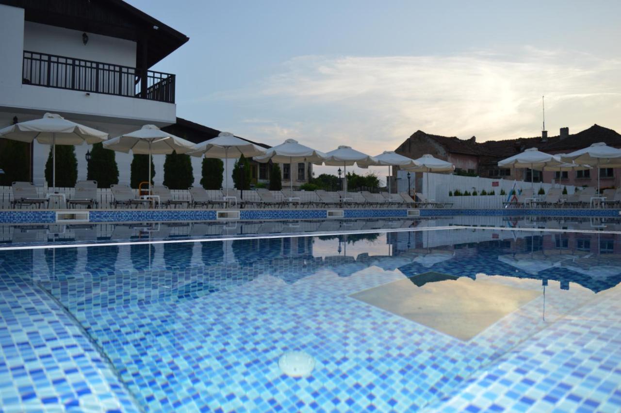 Guest House Bukor Shtepi Mandrica Zewnętrze zdjęcie